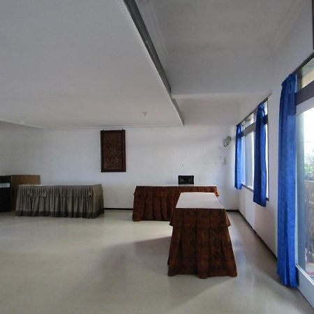 Hotel Pantes Sarangan Bagian luar foto