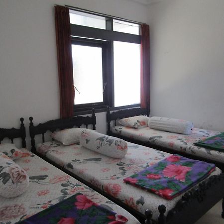 Hotel Pantes Sarangan Bagian luar foto