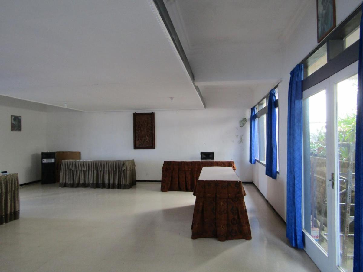 Hotel Pantes Sarangan Bagian luar foto