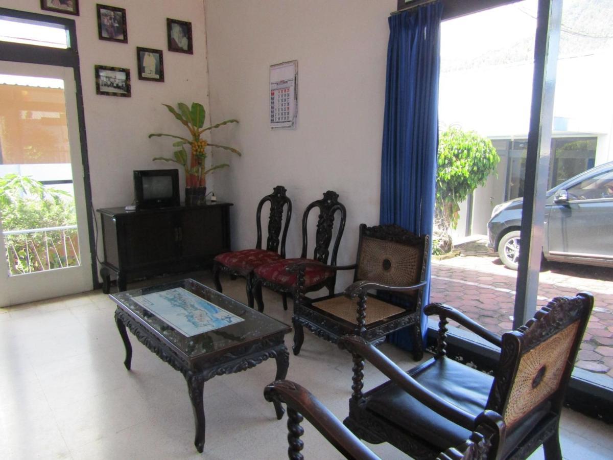 Hotel Pantes Sarangan Bagian luar foto