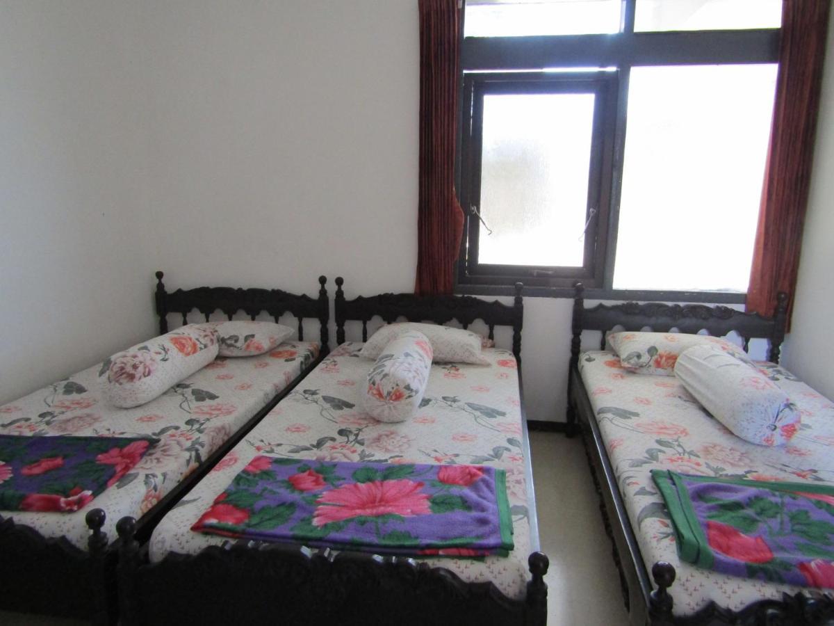 Hotel Pantes Sarangan Bagian luar foto